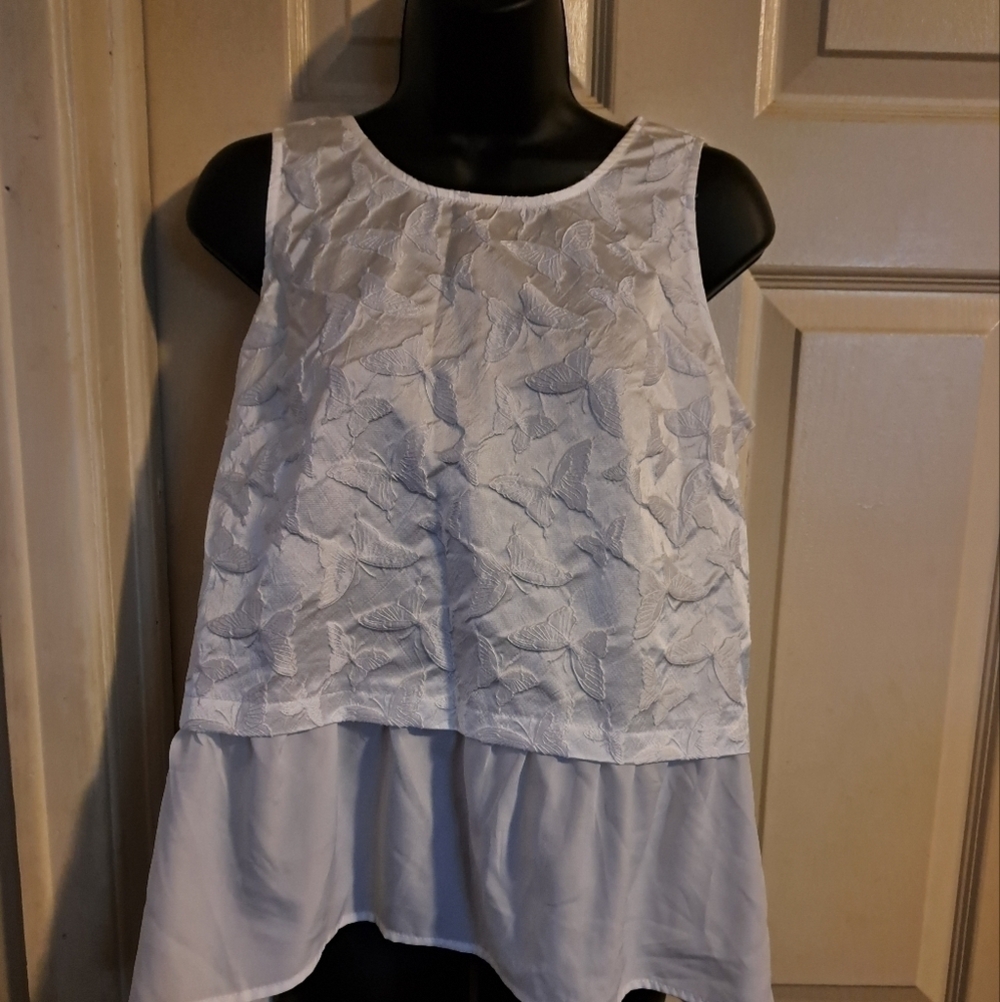 Kensie 3D butterfly Tank top